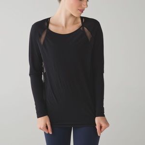Lulu Lemon If You’re Lucky LS Tee size 10, Black